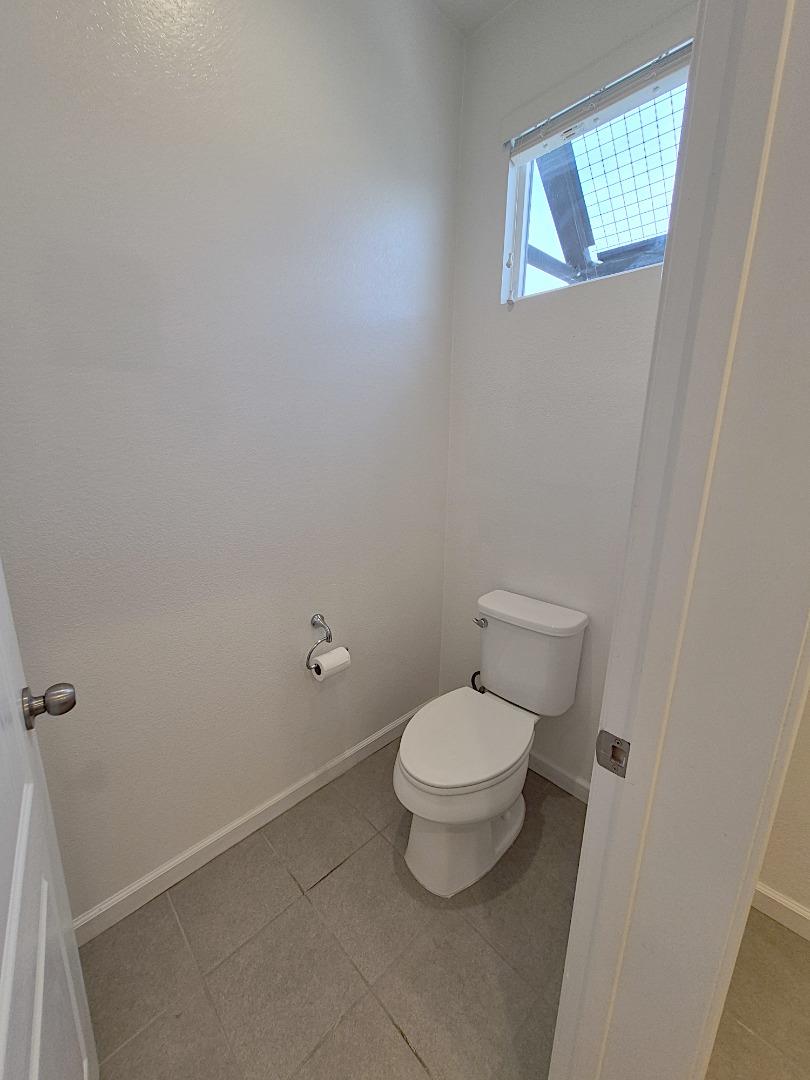 Detail Gallery Image 26 of 34 For 2736 Cannara Ln #7,  San Jose,  CA 95111 - 3 Beds | 3/1 Baths