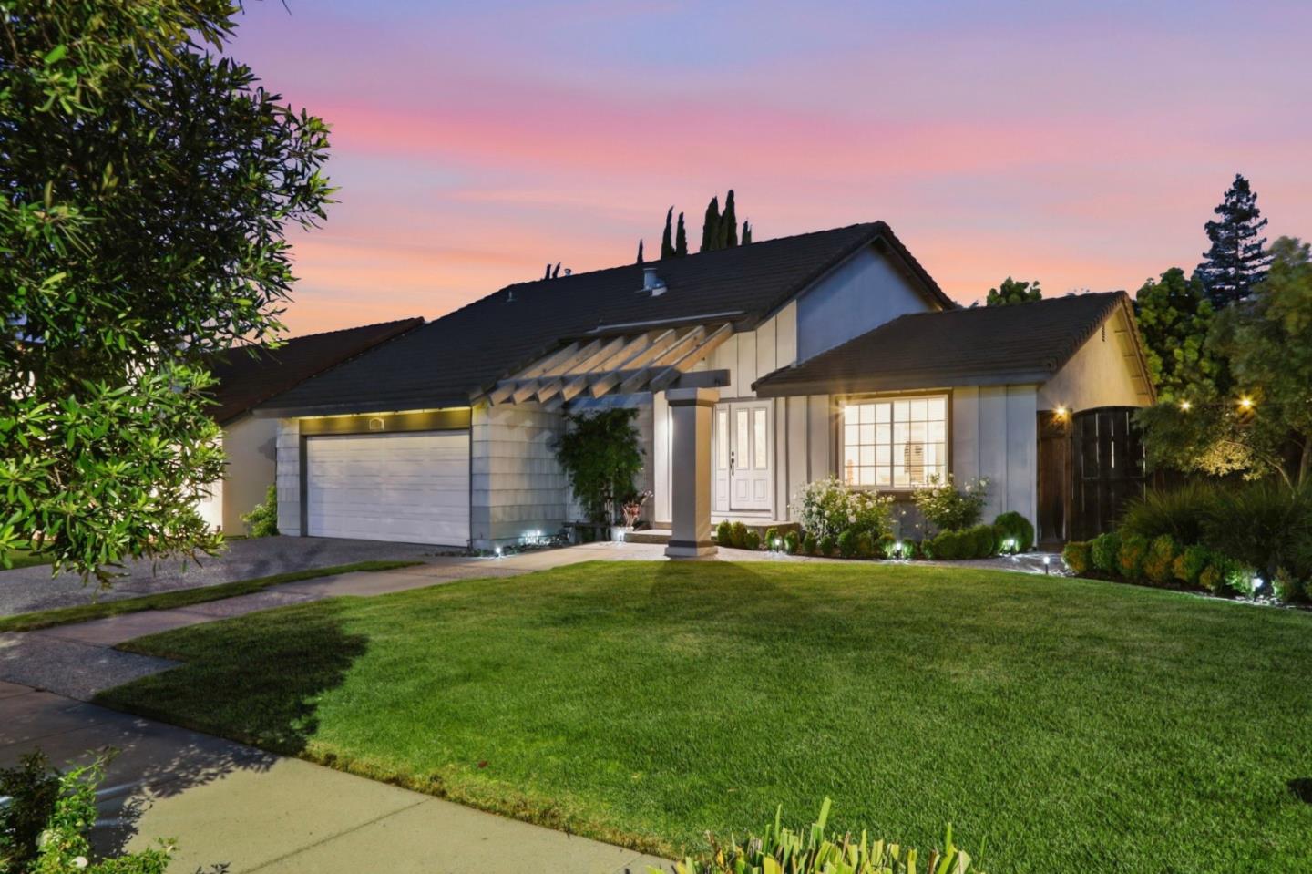 Detail Gallery Image 42 of 46 For 6384 Firefly Dr, San Jose,  CA 95120 - 4 Beds | 2/1 Baths