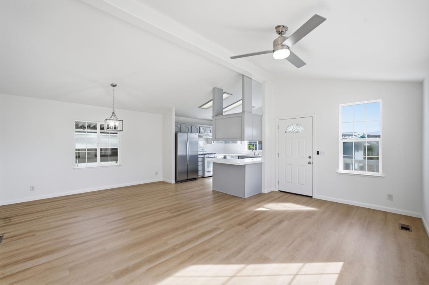 Detail Gallery Image 9 of 37 For 3300 Narveaz Ave #3,  San Jose,  CA 95136 - 2 Beds | 2 Baths