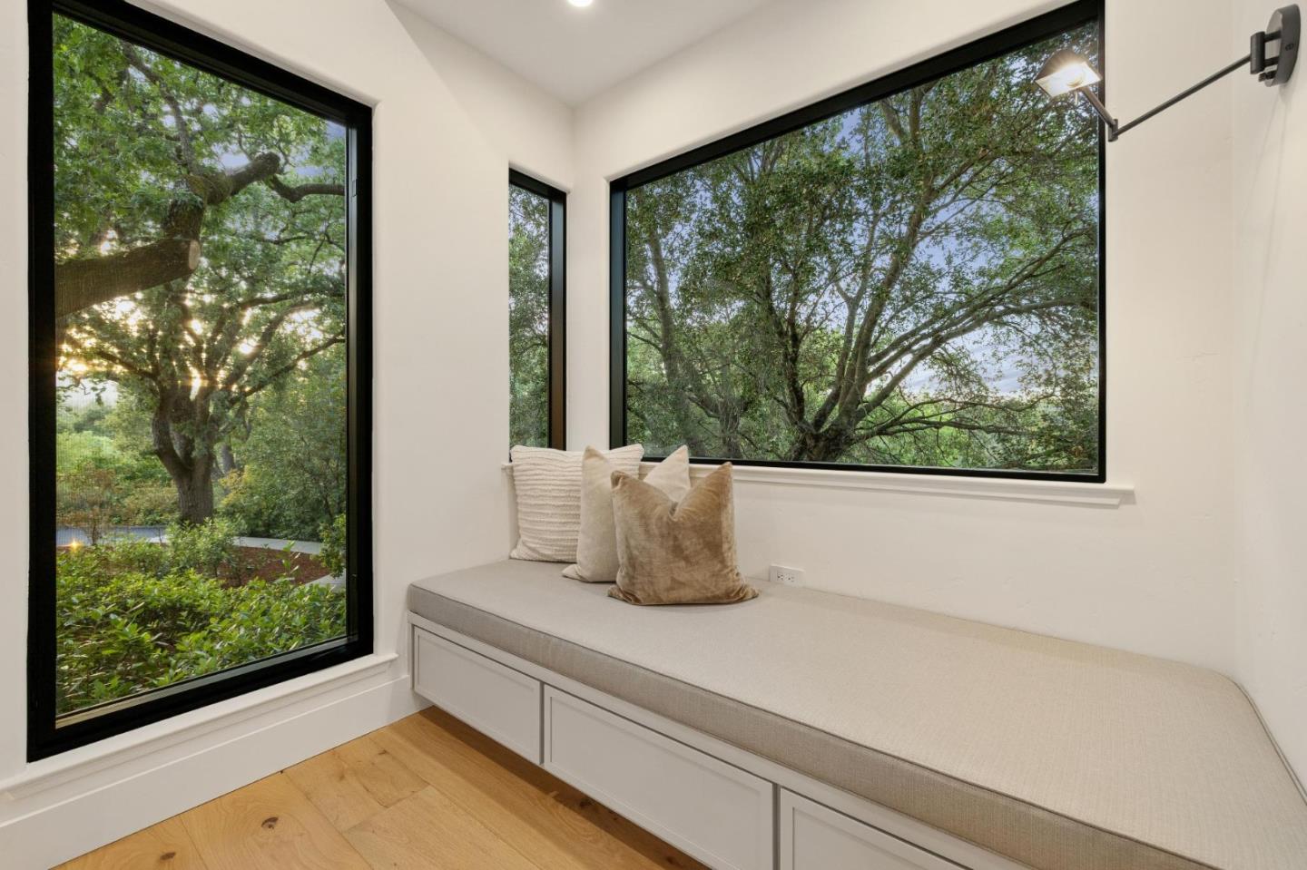 Detail Gallery Image 24 of 52 For 140 Dean Rd, Woodside,  CA 94062 - 6 Beds | 4/1 Baths