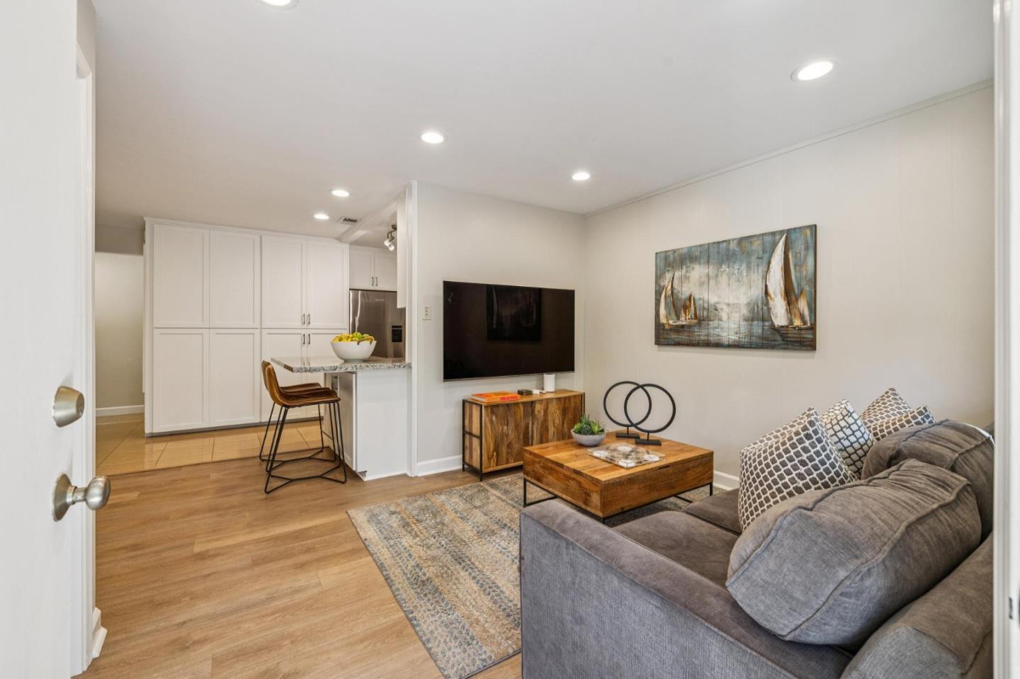 Detail Gallery Image 33 of 52 For 140 Dean Rd, Woodside,  CA 94062 - 6 Beds | 4/1 Baths