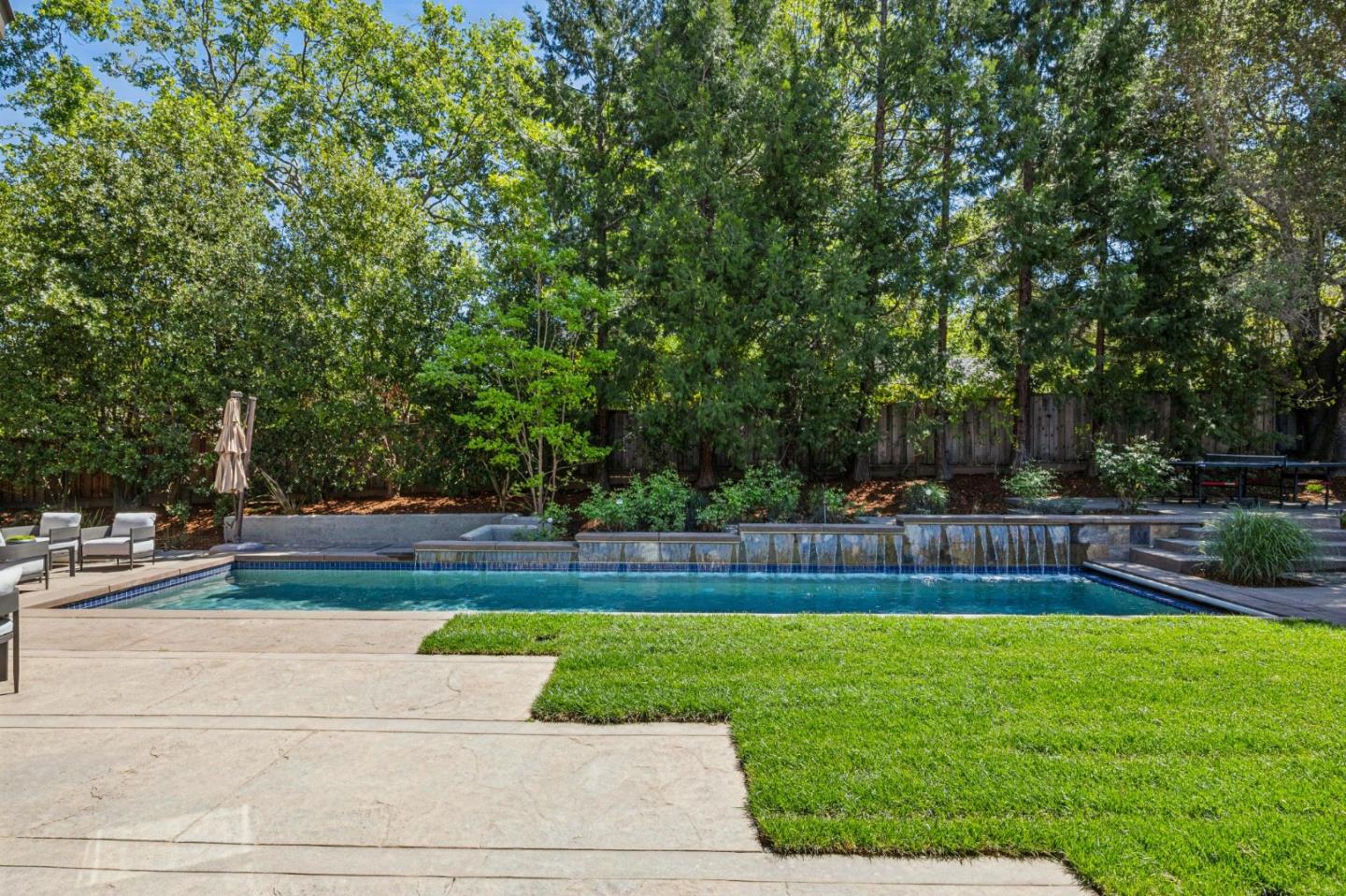 Detail Gallery Image 39 of 52 For 140 Dean Rd, Woodside,  CA 94062 - 6 Beds | 4/1 Baths