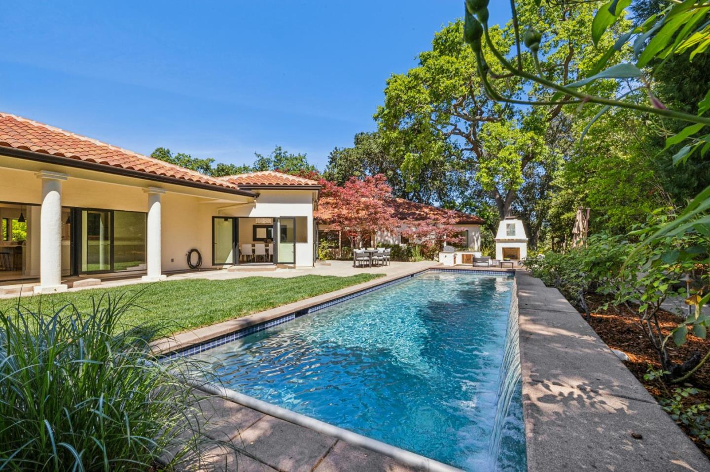 Detail Gallery Image 40 of 52 For 140 Dean Rd, Woodside,  CA 94062 - 6 Beds | 4/1 Baths