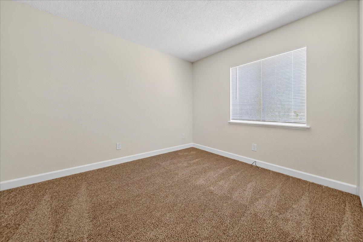 Detail Gallery Image 12 of 20 For 1605 Cherokee Dr, Salinas,  CA 93906 - 3 Beds | 2 Baths