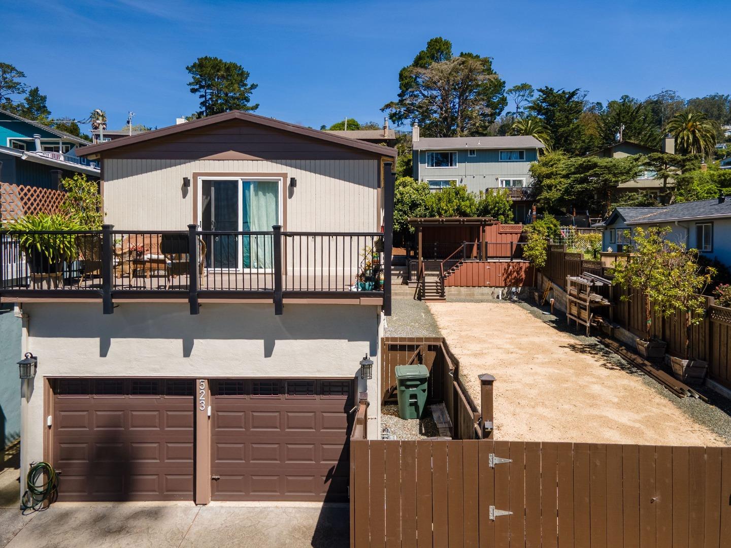 Detail Gallery Image 11 of 22 For 523 the Alameda, El Granada,  CA 94018 - 3 Beds | 2 Baths