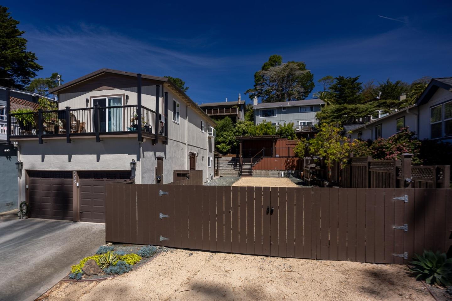 Detail Gallery Image 17 of 22 For 523 the Alameda, El Granada,  CA 94018 - 3 Beds | 2 Baths