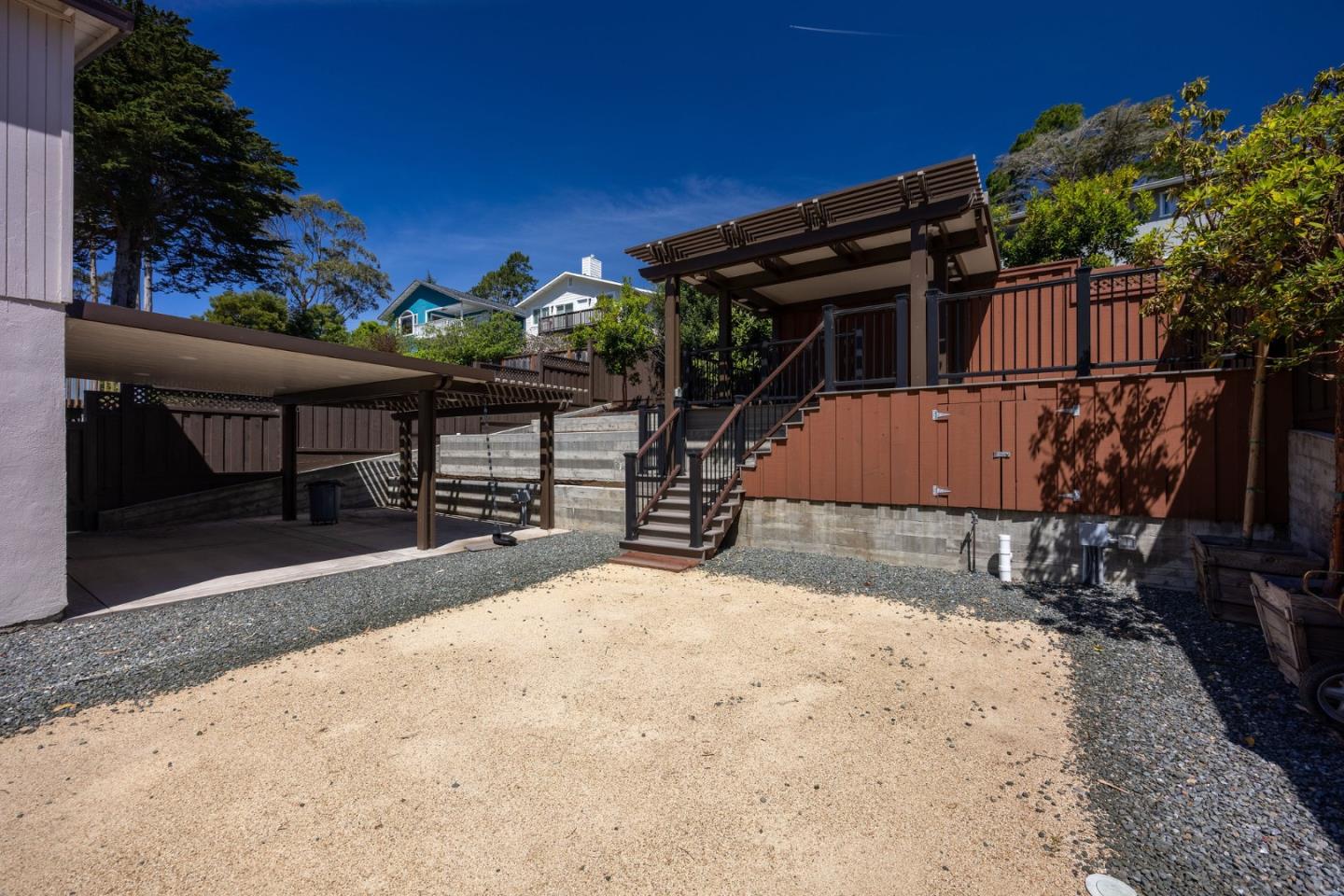 Detail Gallery Image 19 of 22 For 523 the Alameda, El Granada,  CA 94018 - 3 Beds | 2 Baths