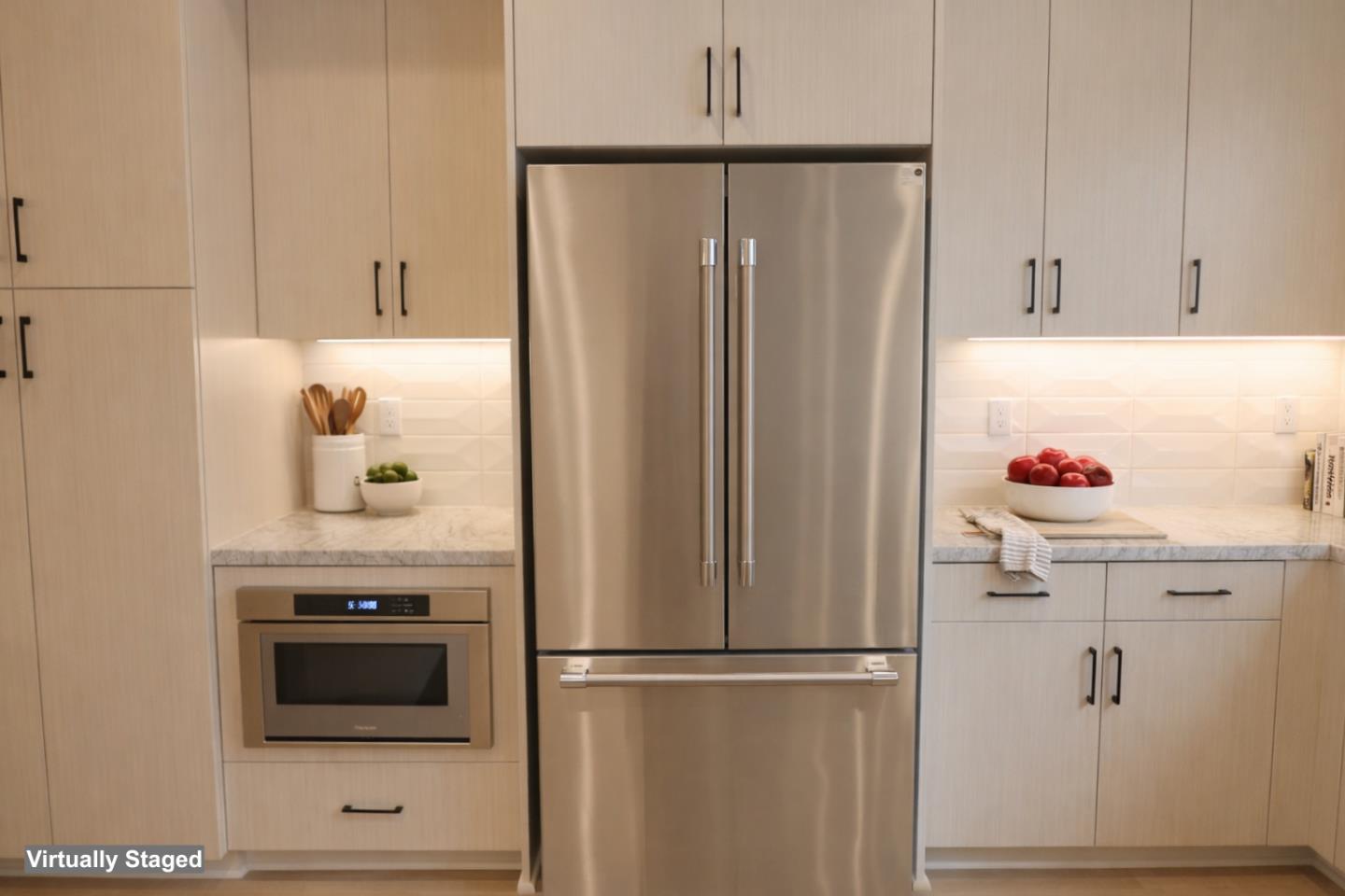 Detail Gallery Image 3 of 9 For 103 Koa Ct, Palo Alto,  CA 94306 - 2 Beds | 2/1 Baths