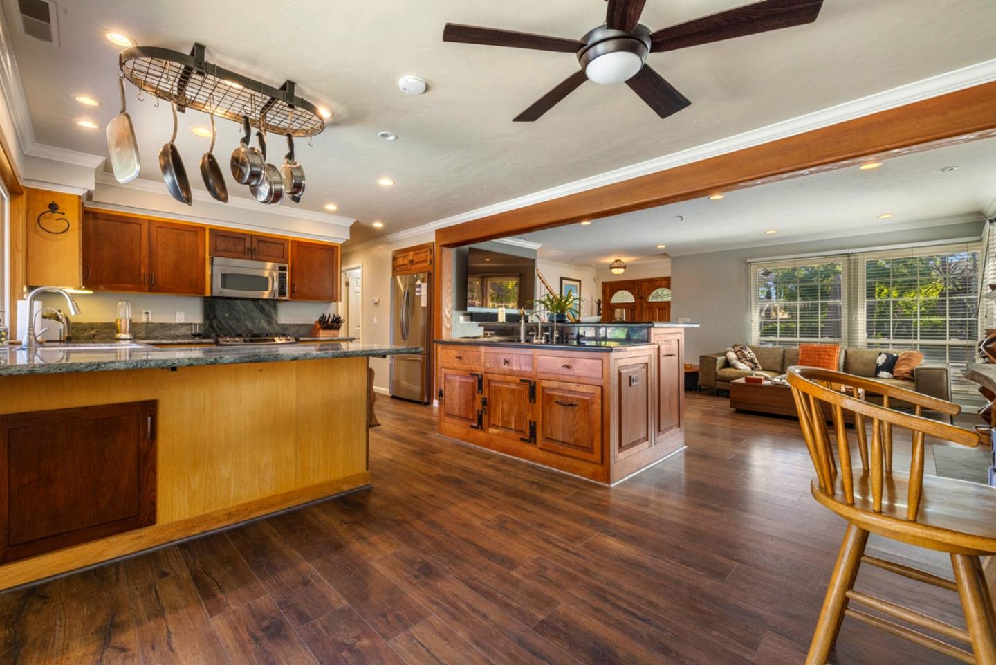 Detail Gallery Image 14 of 49 For 386 Utica Ln, San Jose,  CA 95123 - 3 Beds | 2 Baths