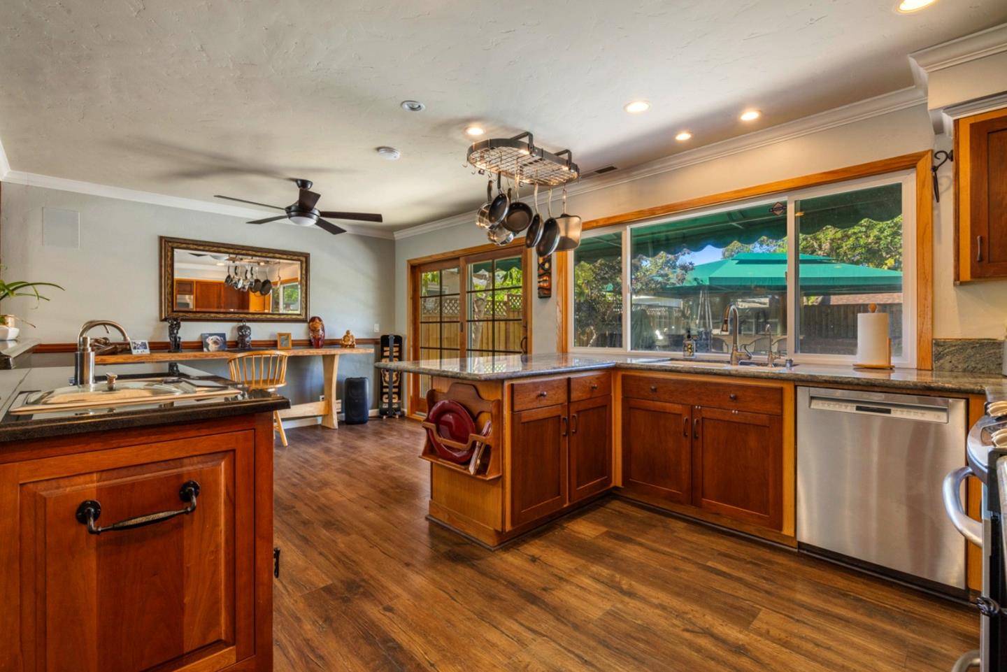 Detail Gallery Image 16 of 49 For 386 Utica Ln, San Jose,  CA 95123 - 3 Beds | 2 Baths