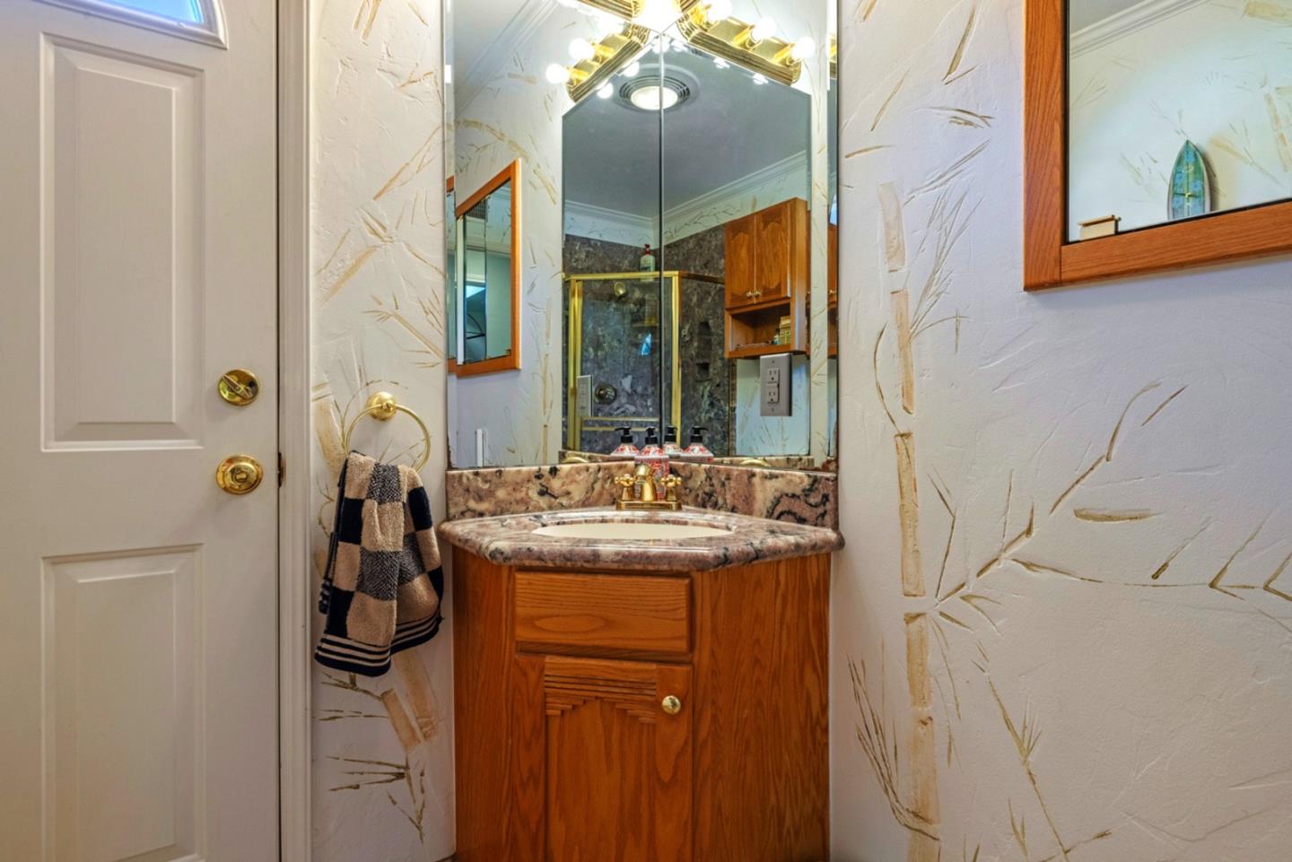 Detail Gallery Image 20 of 49 For 386 Utica Ln, San Jose,  CA 95123 - 3 Beds | 2 Baths