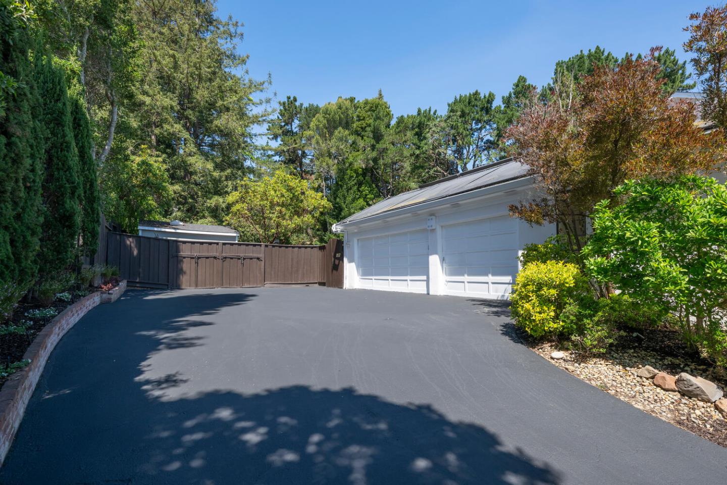 Detail Gallery Image 12 of 74 For 740 Clydesdale Dr, Hillsborough,  CA 94010 - 5 Beds | 3/1 Baths