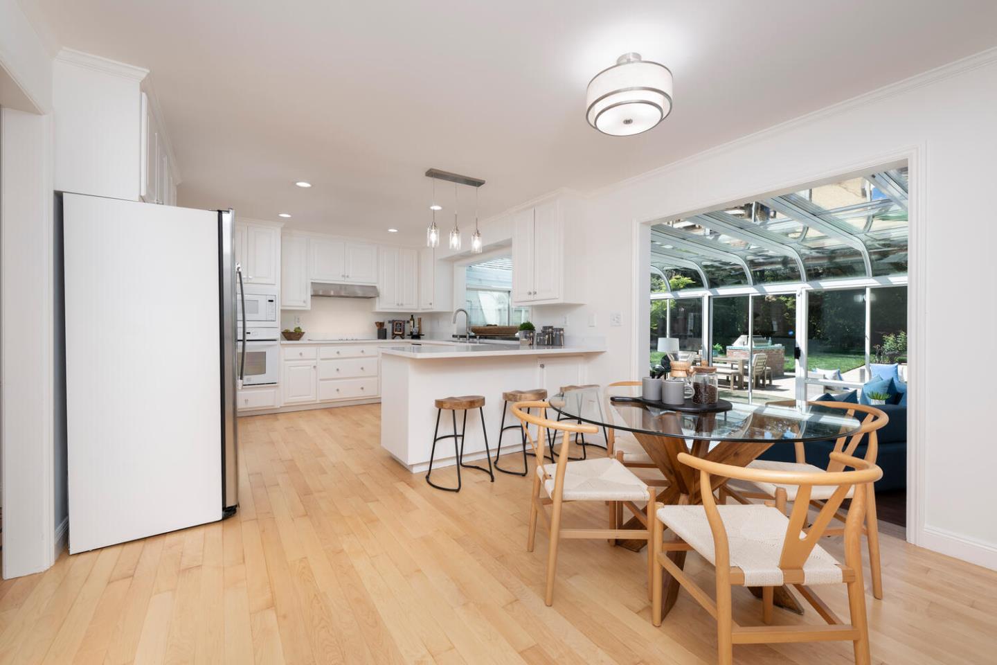 Detail Gallery Image 27 of 74 For 740 Clydesdale Dr, Hillsborough,  CA 94010 - 5 Beds | 3/1 Baths