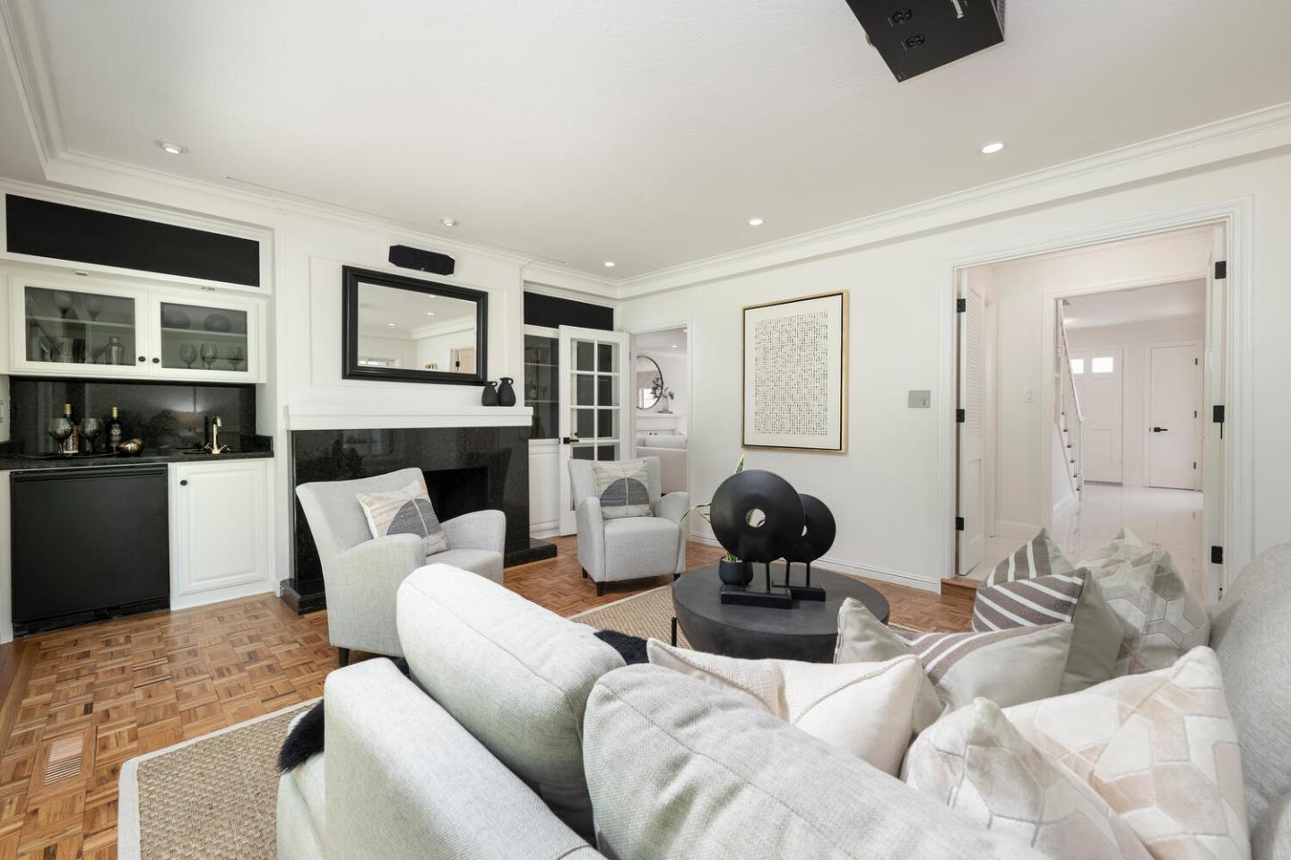 Detail Gallery Image 37 of 74 For 740 Clydesdale Dr, Hillsborough,  CA 94010 - 5 Beds | 3/1 Baths