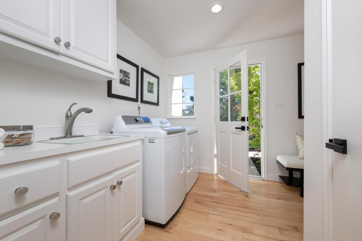 Detail Gallery Image 39 of 74 For 740 Clydesdale Dr, Hillsborough,  CA 94010 - 5 Beds | 3/1 Baths