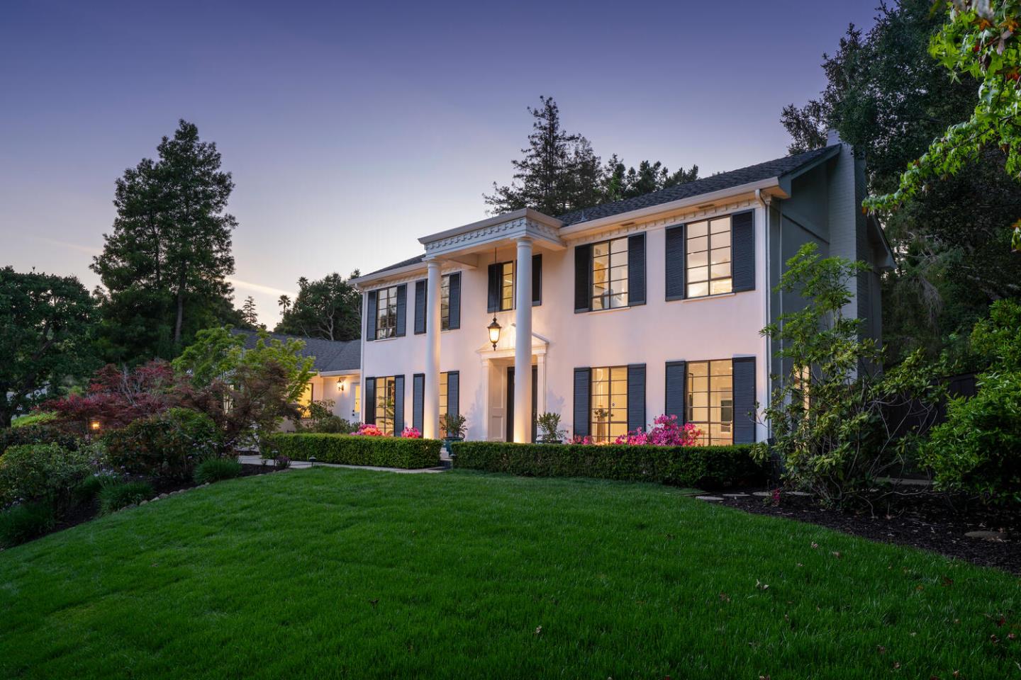 Detail Gallery Image 4 of 74 For 740 Clydesdale Dr, Hillsborough,  CA 94010 - 5 Beds | 3/1 Baths