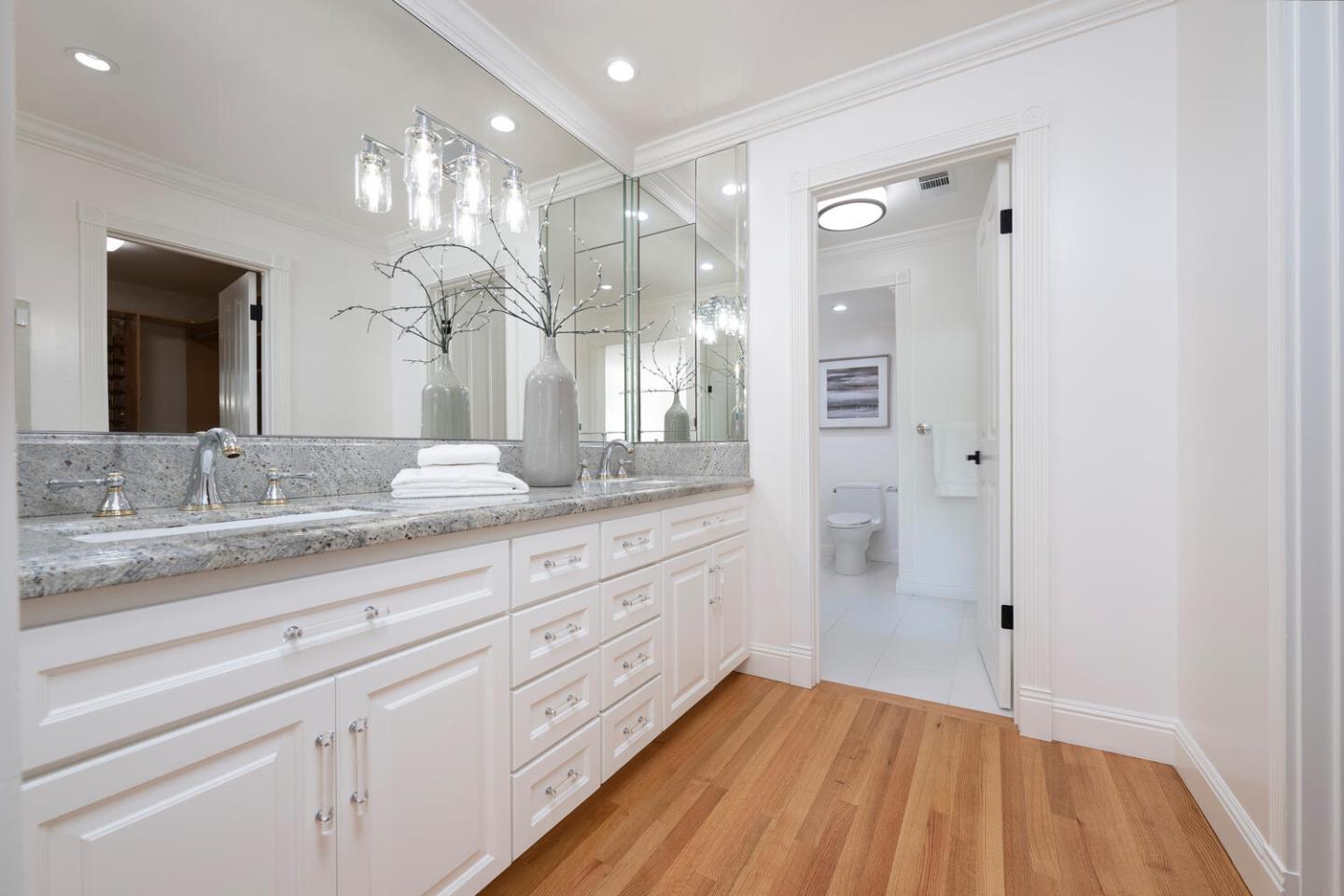 Detail Gallery Image 46 of 74 For 740 Clydesdale Dr, Hillsborough,  CA 94010 - 5 Beds | 3/1 Baths