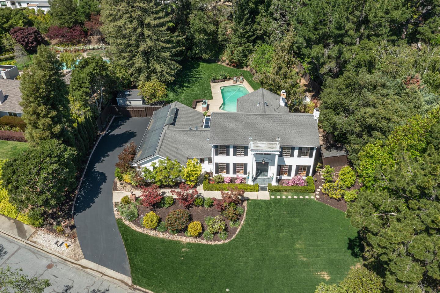 Detail Gallery Image 6 of 74 For 740 Clydesdale Dr, Hillsborough,  CA 94010 - 5 Beds | 3/1 Baths