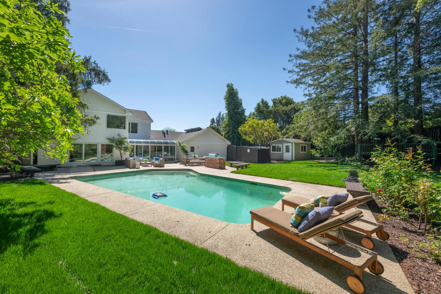 Detail Gallery Image 64 of 74 For 740 Clydesdale Dr, Hillsborough,  CA 94010 - 5 Beds | 3/1 Baths