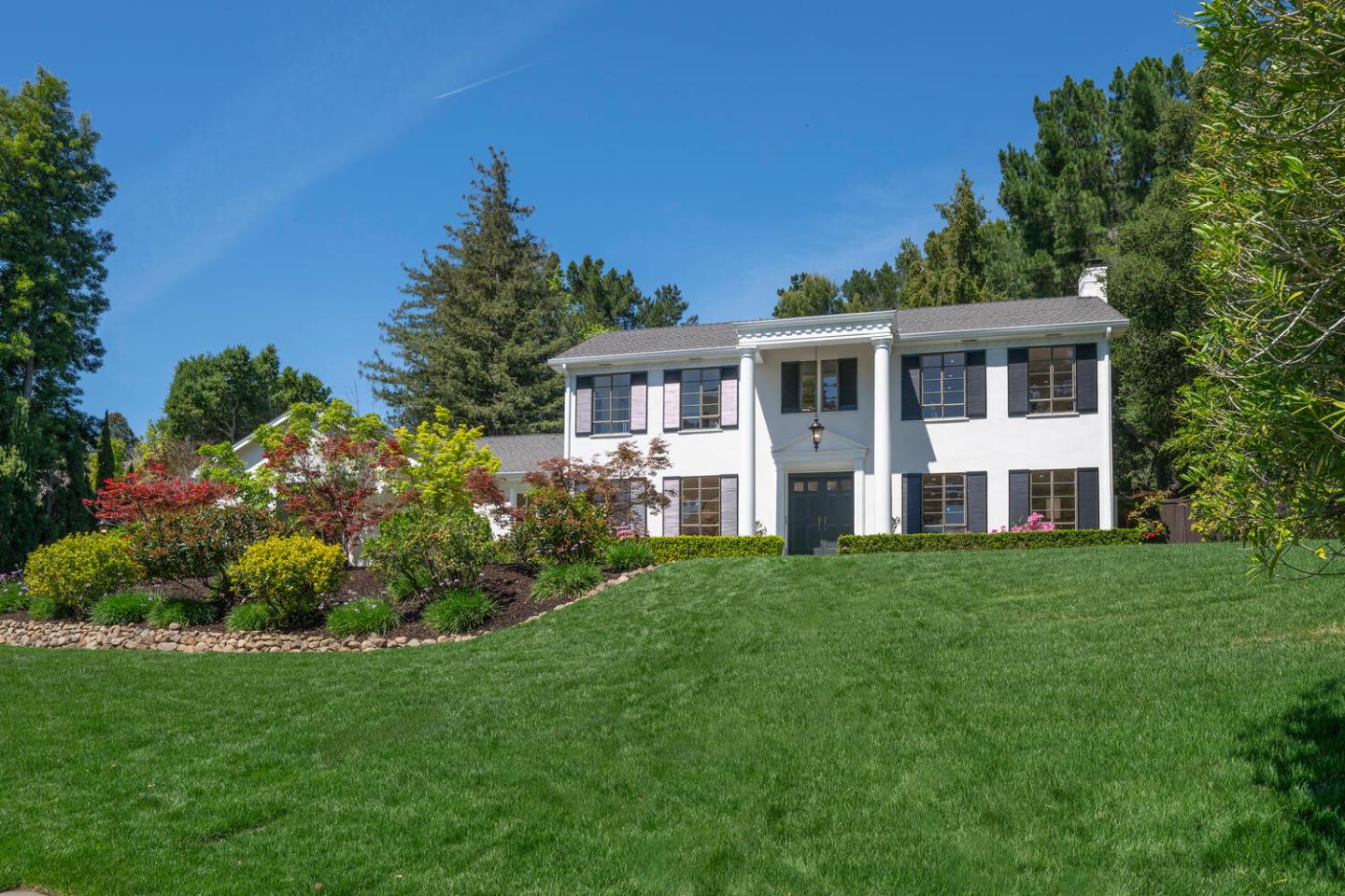 Detail Gallery Image 8 of 74 For 740 Clydesdale Dr, Hillsborough,  CA 94010 - 5 Beds | 3/1 Baths