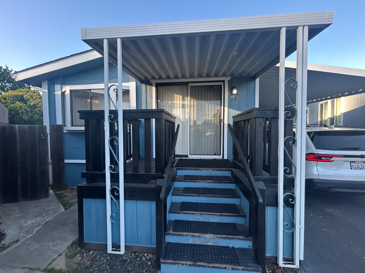 Detail Gallery Image 3 of 18 For 1555 Merrill St #15,  Santa Cruz,  CA 95062 - 2 Beds | 2 Baths