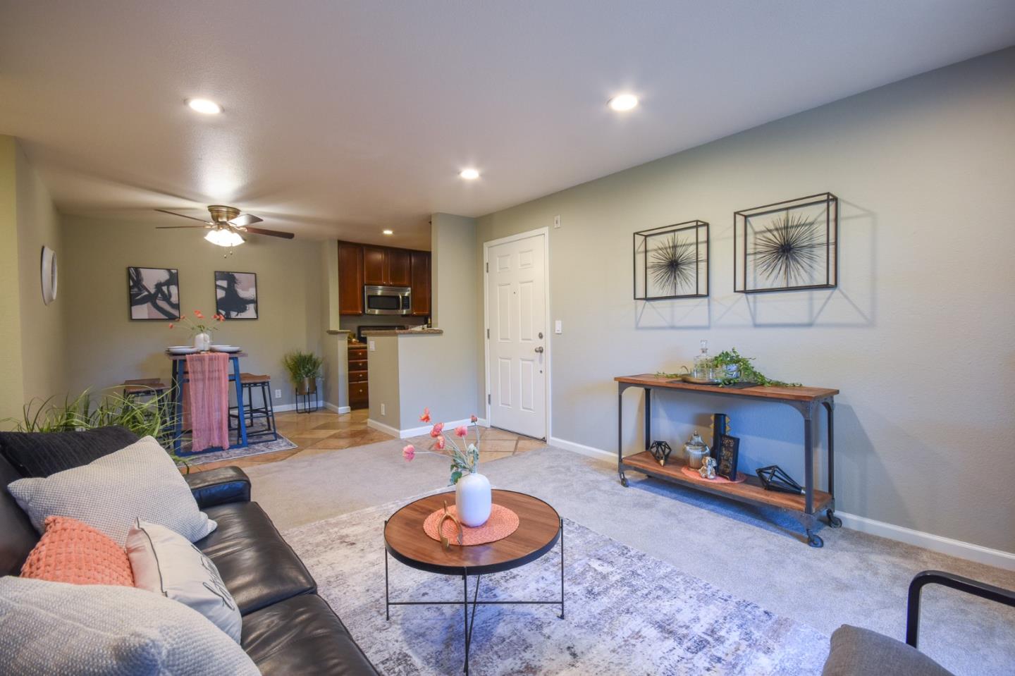 Detail Gallery Image 11 of 41 For 768 Teatree Ct, San Jose,  CA 95128 - 2 Beds | 2 Baths