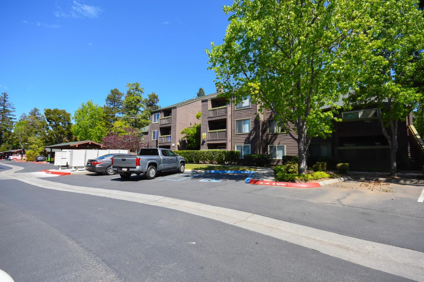 Detail Gallery Image 31 of 41 For 768 Teatree Ct, San Jose,  CA 95128 - 2 Beds | 2 Baths