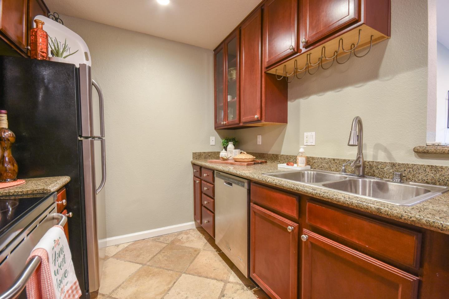 Detail Gallery Image 5 of 41 For 768 Teatree Ct, San Jose,  CA 95128 - 2 Beds | 2 Baths