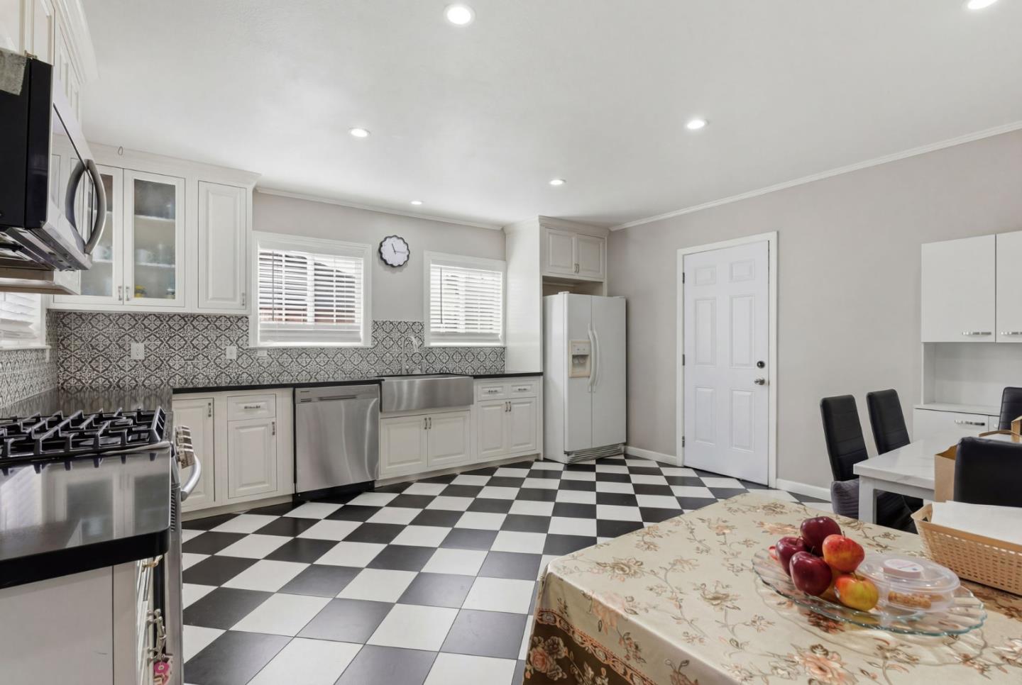 Detail Gallery Image 21 of 45 For 83 N King Rd, San Jose,  CA 95116 - 3 Beds | 1 Baths