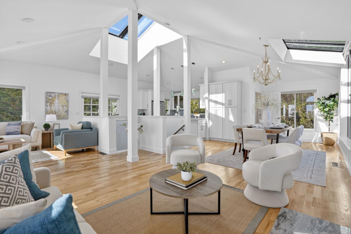 Detail Gallery Image 11 of 28 For 255 Thunderbird Dr, Aptos,  CA 95003 - 3 Beds | 2/1 Baths