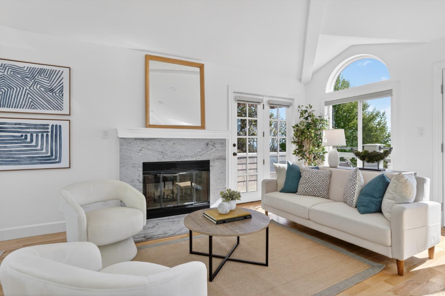 Detail Gallery Image 12 of 28 For 255 Thunderbird Dr, Aptos,  CA 95003 - 3 Beds | 2/1 Baths