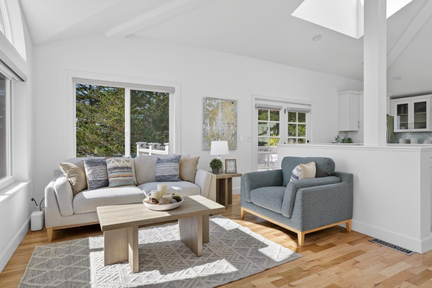 Detail Gallery Image 13 of 28 For 255 Thunderbird Dr, Aptos,  CA 95003 - 3 Beds | 2/1 Baths