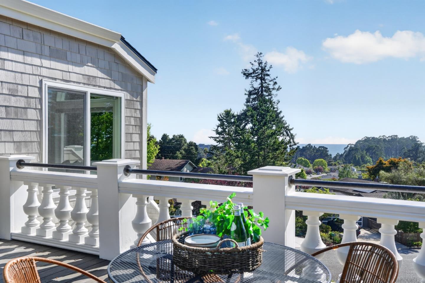 Detail Gallery Image 22 of 28 For 255 Thunderbird Dr, Aptos,  CA 95003 - 3 Beds | 2/1 Baths