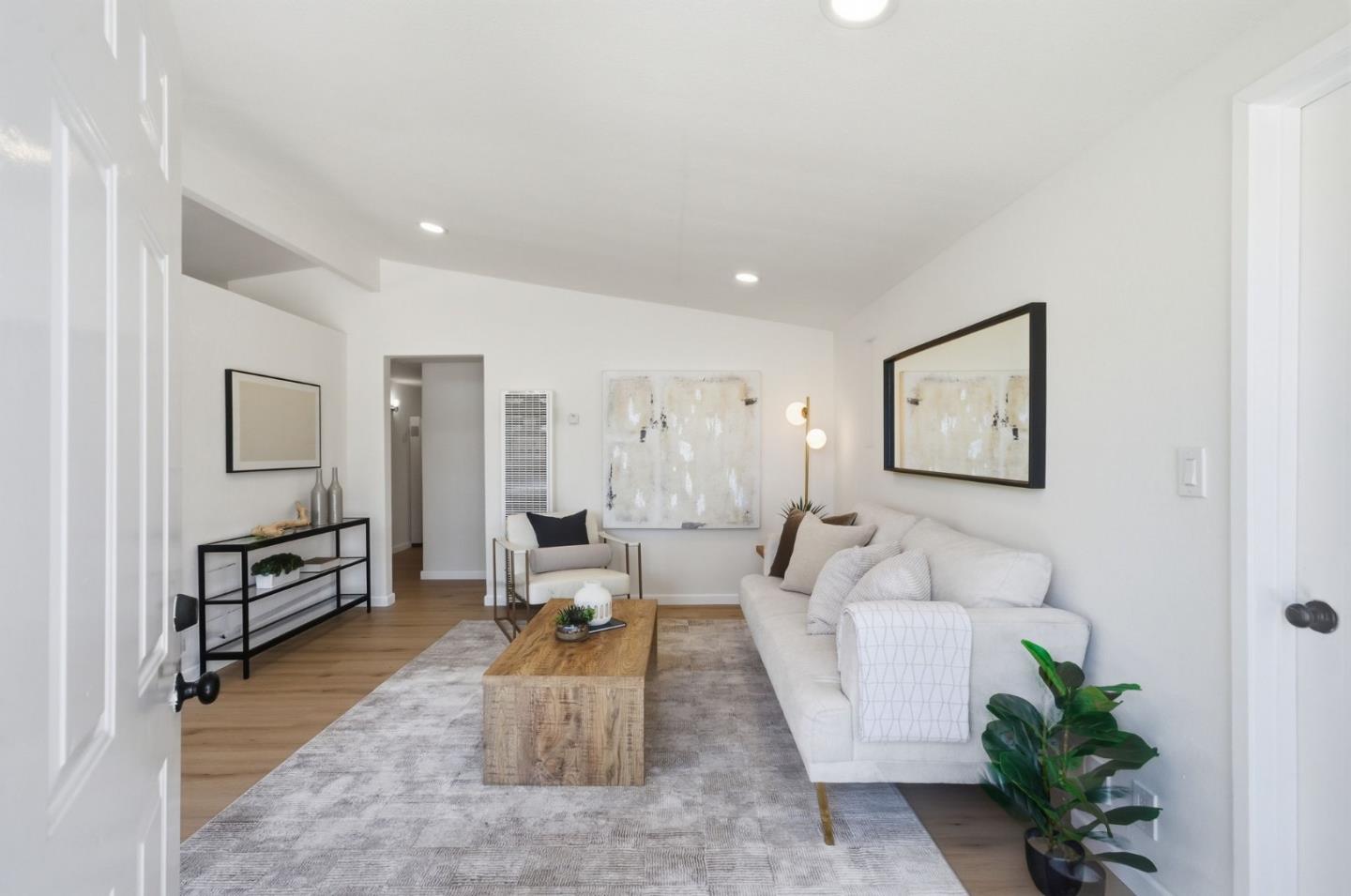 Detail Gallery Image 2 of 28 For 1377 Sandia Ave, Sunnyvale,  CA 94089 - 3 Beds | 2 Baths