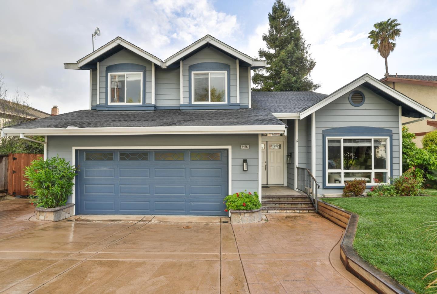 Front Image Thumbnail for ML82042551