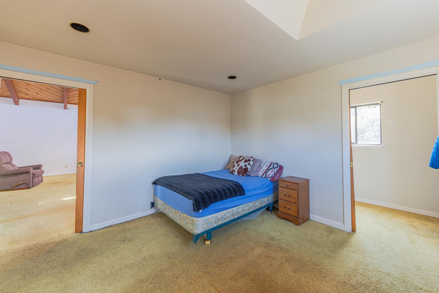 Detail Gallery Image 16 of 33 For 33 Portola Ave, Monterey,  CA 93940 - 4 Beds | 2 Baths