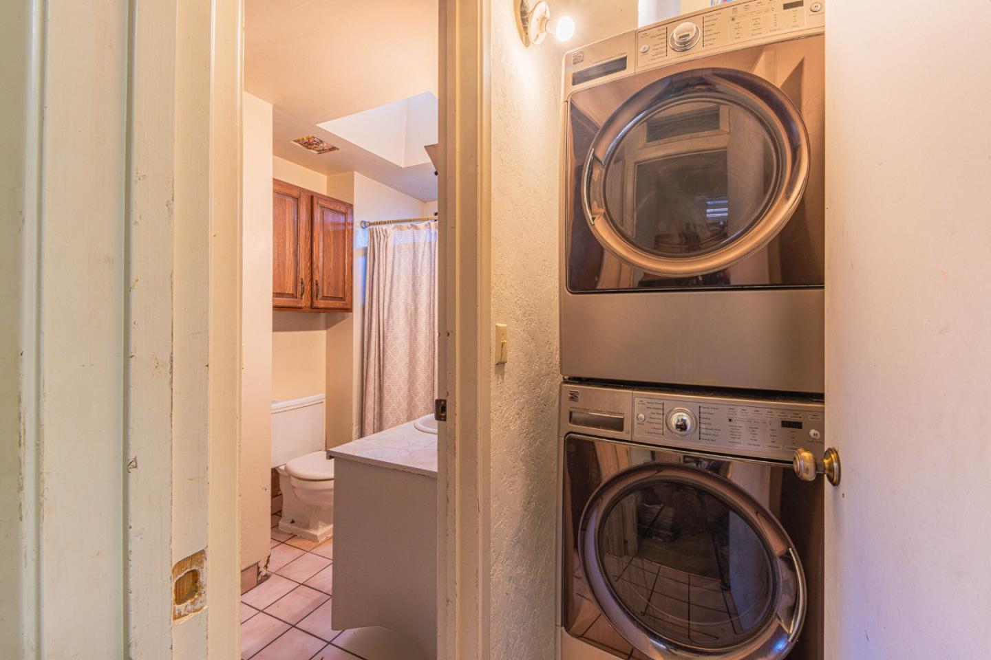 Detail Gallery Image 30 of 33 For 33 Portola Ave, Monterey,  CA 93940 - 4 Beds | 2 Baths