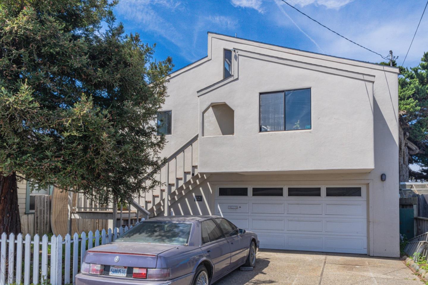 Detail Gallery Image 6 of 33 For 33 Portola Ave, Monterey,  CA 93940 - 4 Beds | 2 Baths