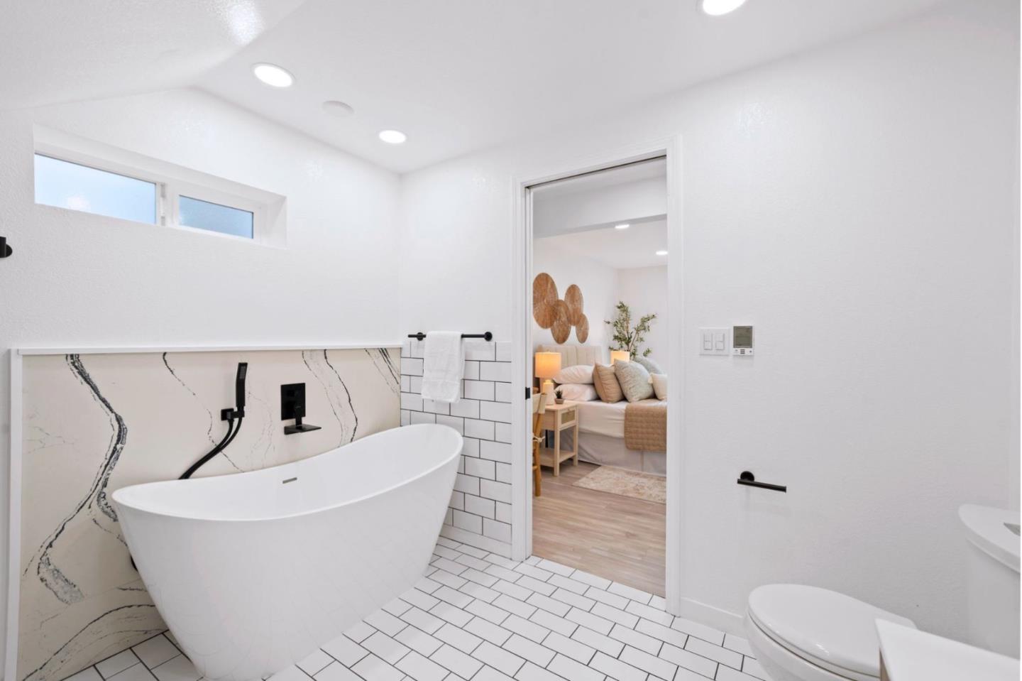 Detail Gallery Image 27 of 47 For 1269 Alicante Dr, Pacifica,  CA 94044 - 3 Beds | 3 Baths