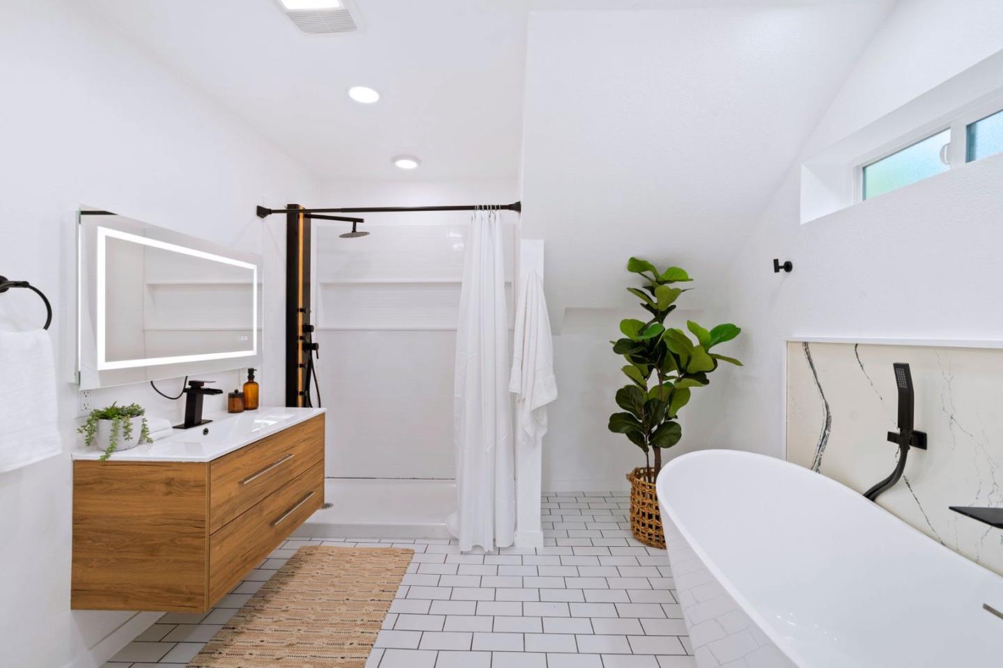 Detail Gallery Image 28 of 47 For 1269 Alicante Dr, Pacifica,  CA 94044 - 3 Beds | 3 Baths