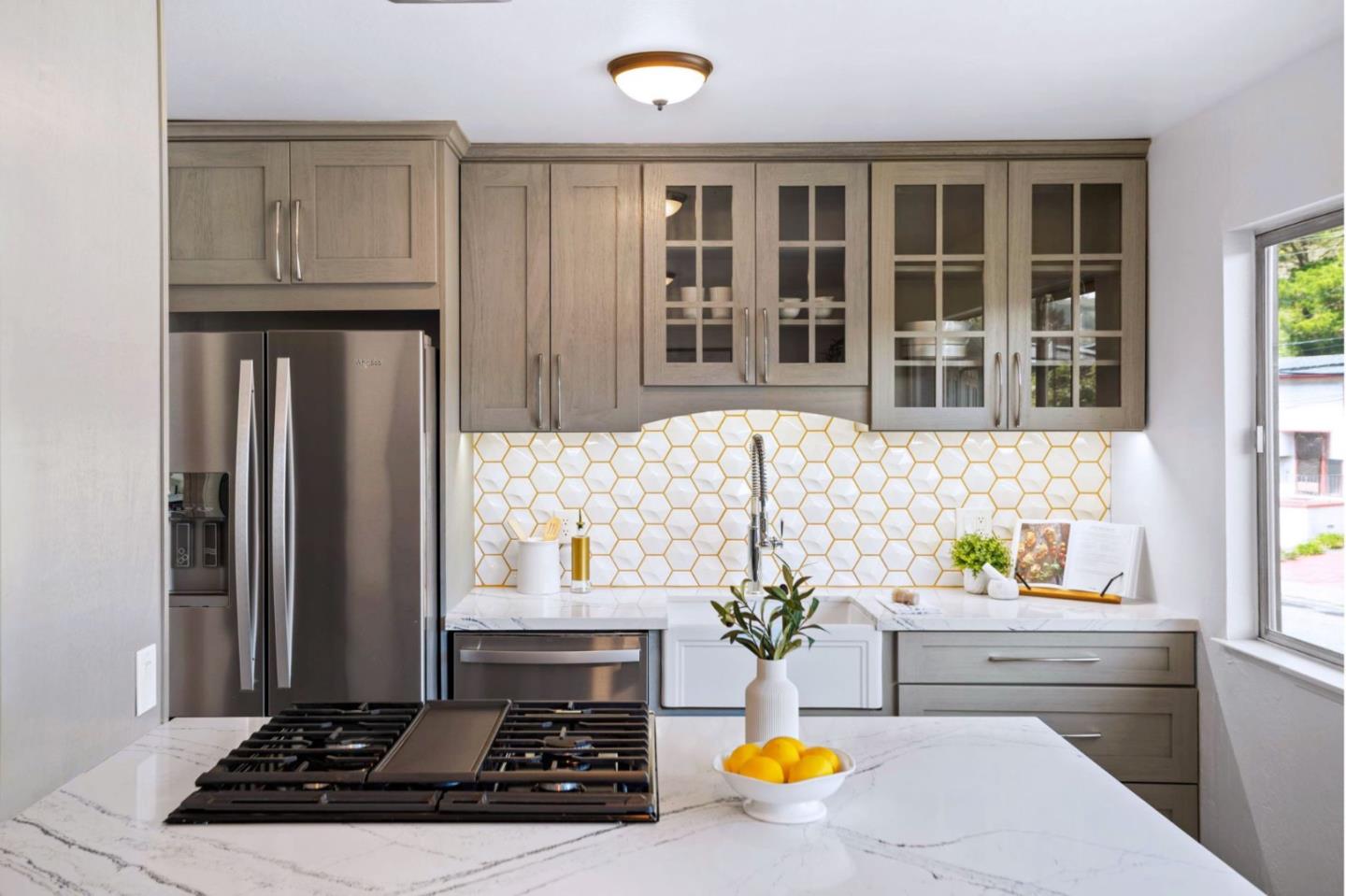 Detail Gallery Image 7 of 47 For 1269 Alicante Dr, Pacifica,  CA 94044 - 3 Beds | 3 Baths