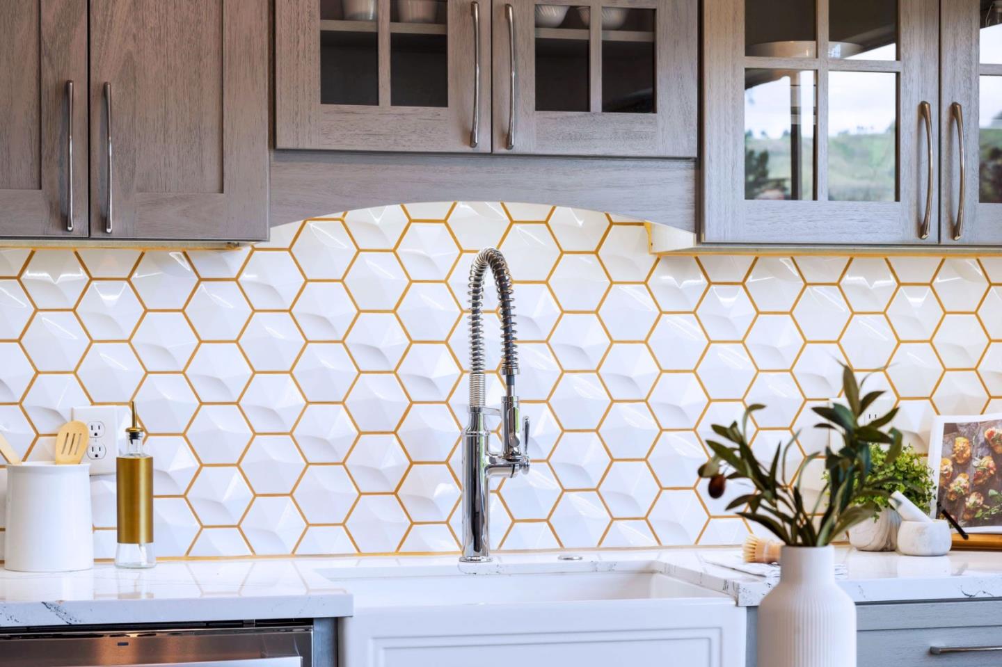 Detail Gallery Image 9 of 47 For 1269 Alicante Dr, Pacifica,  CA 94044 - 3 Beds | 3 Baths