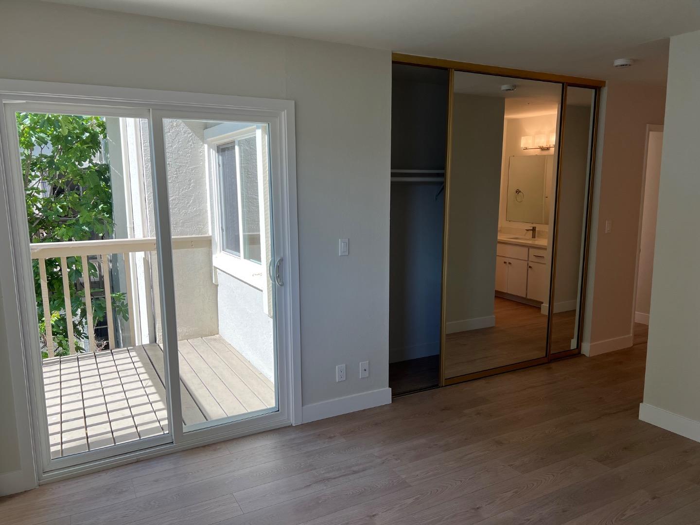 Detail Gallery Image 11 of 21 For 210 Beach Park Blvd, Foster City,  CA 94404 - 3 Beds | 2/1 Baths