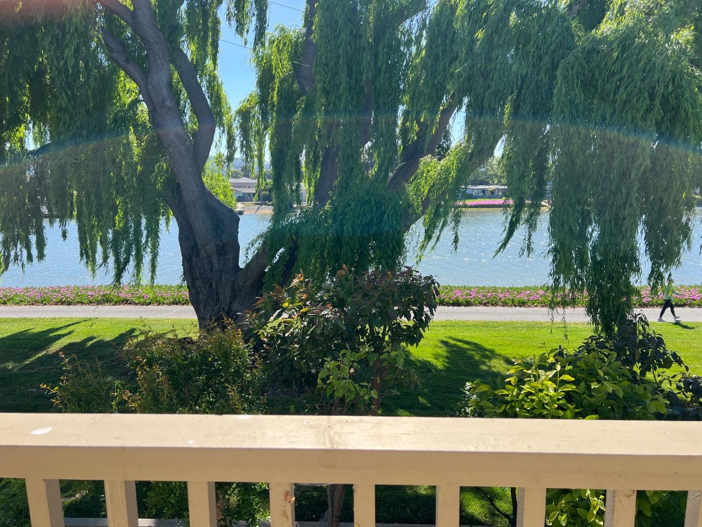 Detail Gallery Image 13 of 21 For 210 Beach Park Blvd, Foster City,  CA 94404 - 3 Beds | 2/1 Baths