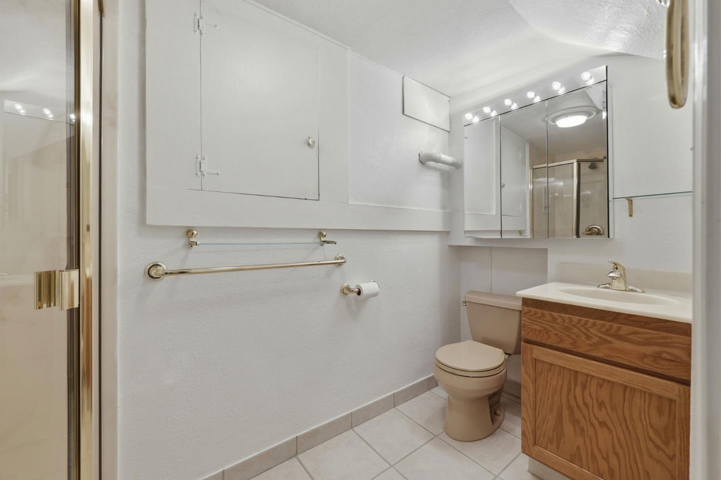 Detail Gallery Image 30 of 41 For 9 Russell Ave, Portola Valley,  CA 94028 - 2 Beds | 2 Baths