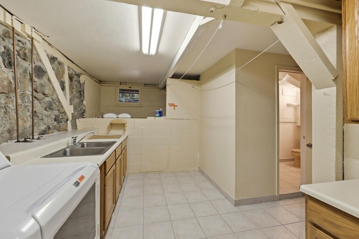 Detail Gallery Image 33 of 41 For 9 Russell Ave, Portola Valley,  CA 94028 - 2 Beds | 2 Baths