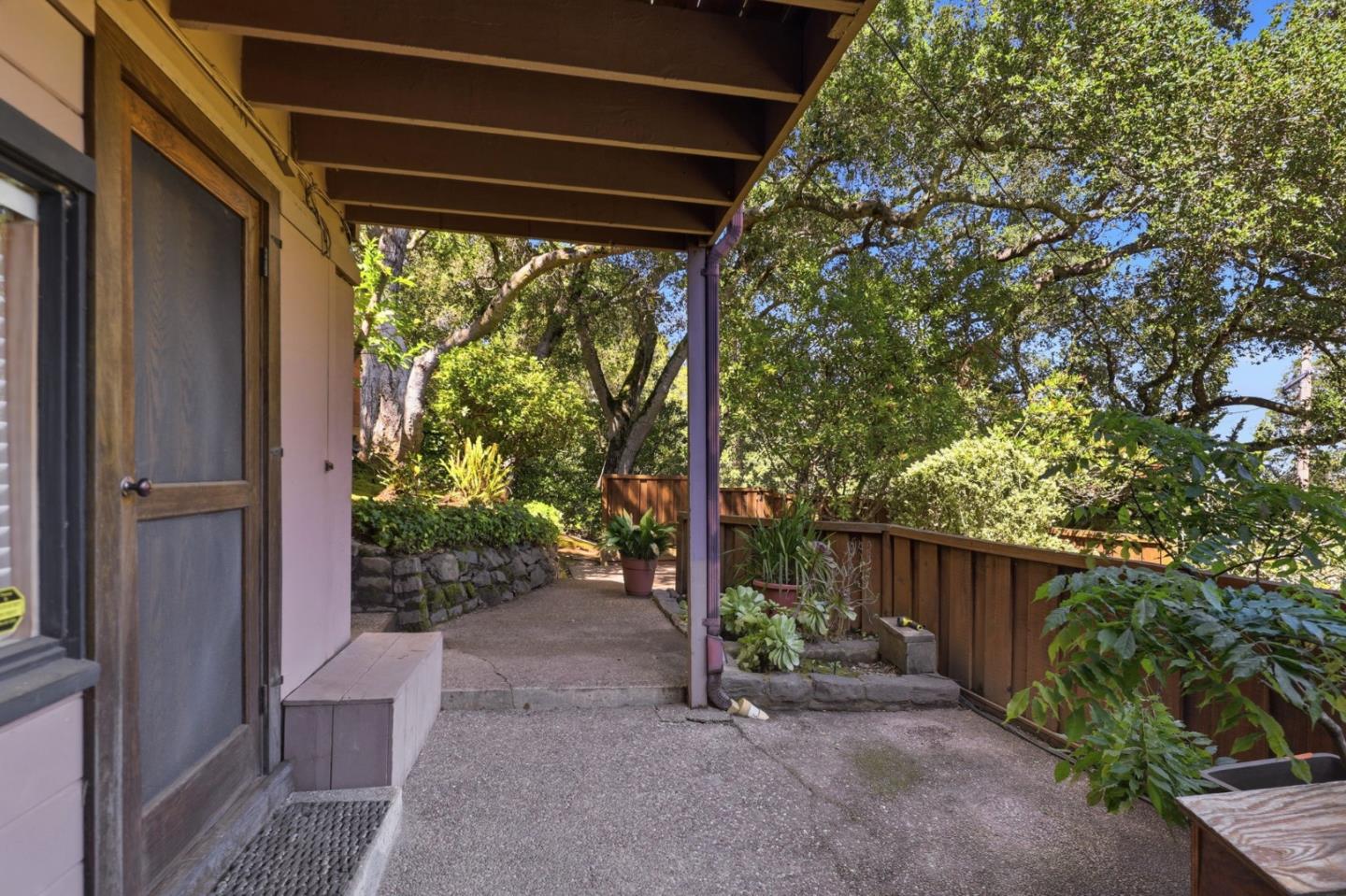 Detail Gallery Image 5 of 41 For 9 Russell Ave, Portola Valley,  CA 94028 - 2 Beds | 2 Baths