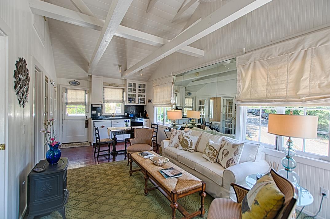 Detail Gallery Image 10 of 29 For Capitola Ave, Capitola,  CA 95010 - 3 Beds | 2 Baths