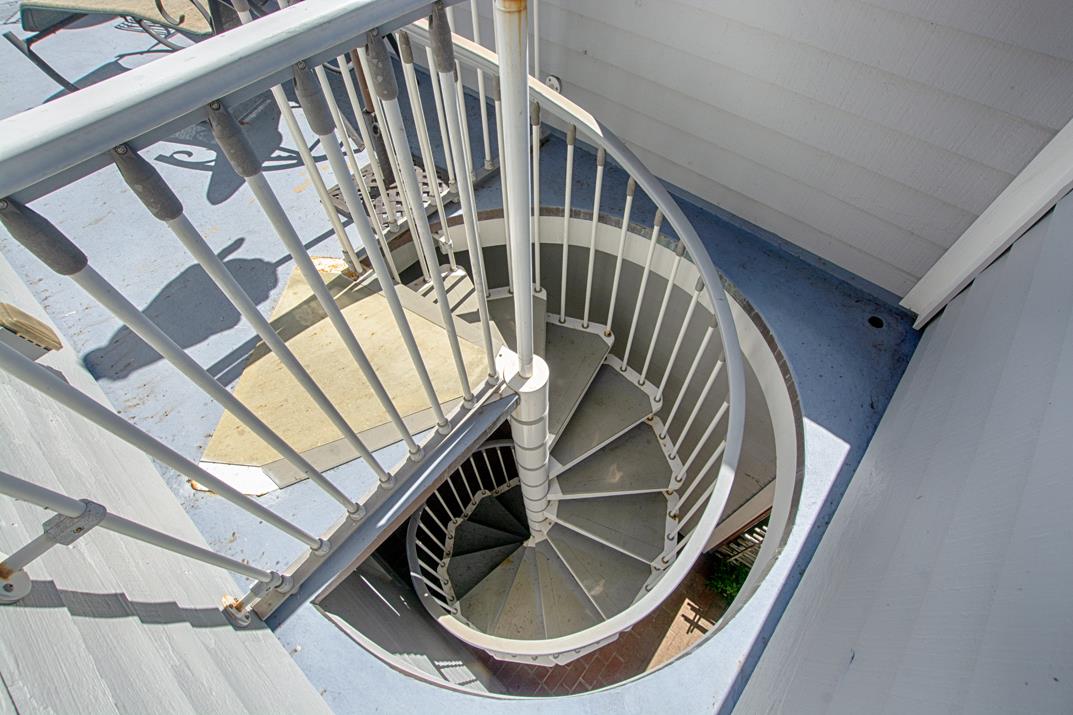 Detail Gallery Image 19 of 29 For Capitola Ave, Capitola,  CA 95010 - 3 Beds | 2 Baths