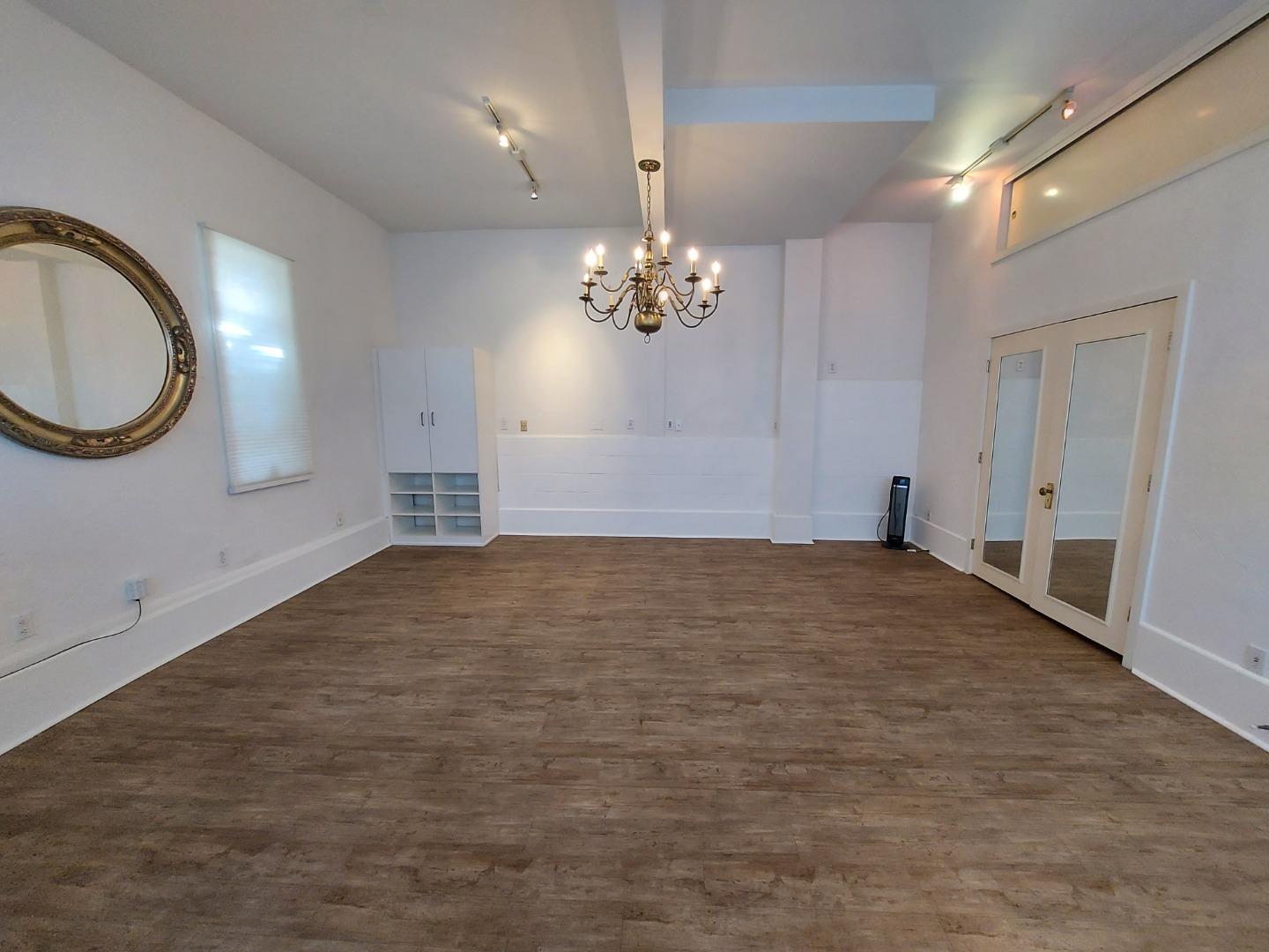 Detail Gallery Image 22 of 29 For Capitola Ave, Capitola,  CA 95010 - 3 Beds | 2 Baths